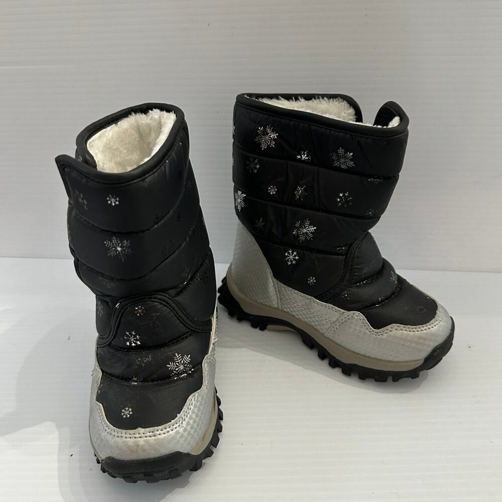 COGA SNOW BOOTS BLACK WITH SNOW FLAKES KIDS CHILDREN  SZ 1.5